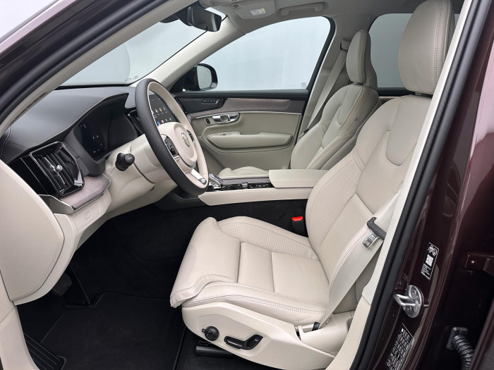 Volvo XC90 B5 AWD AUT DARK PLUS 7 míst