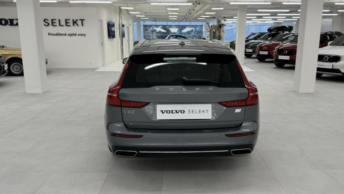 Volvo V60 T6 RECHARGE AWD REZERVACE