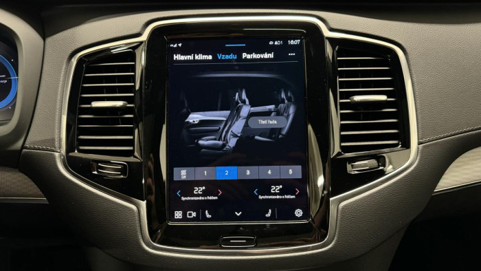 Volvo XC90 T8 AWD ULTIMATE DARK REZERVACE