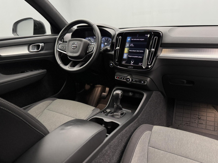 Volvo XC40 T2 MOMENTUM CZ 1.5 Momentum
