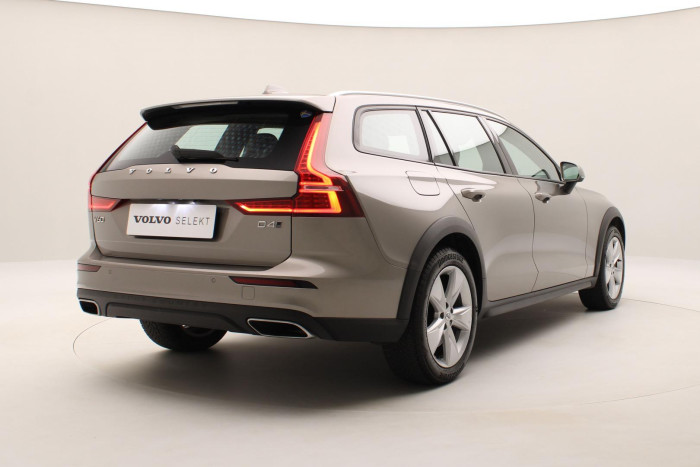 Volvo V60 CC D4 AWD MOMENTUM AUT 2.0 d CC CC Momentum