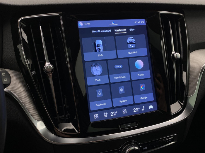 Volvo V60 T8 AWD RECHARGE DARK PLUS CZ