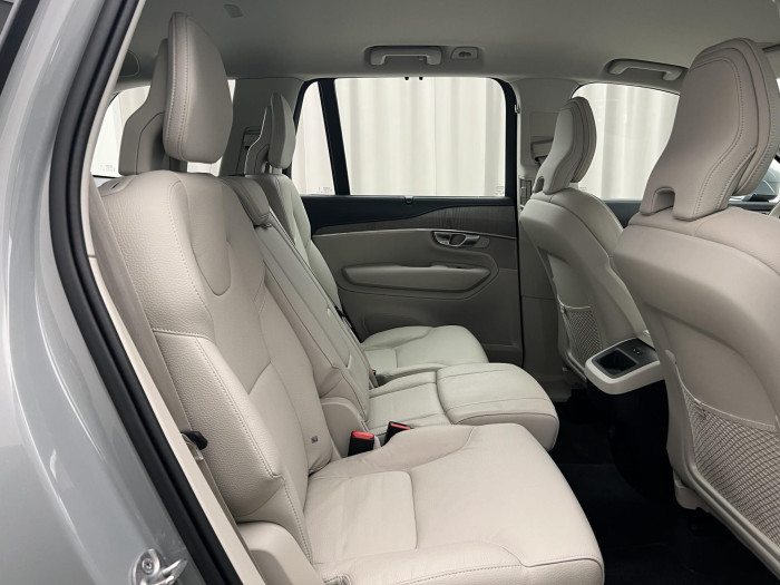 Volvo XC90 B5 AWD PLUS BRIGHT 7MÍSTNÁ AUT