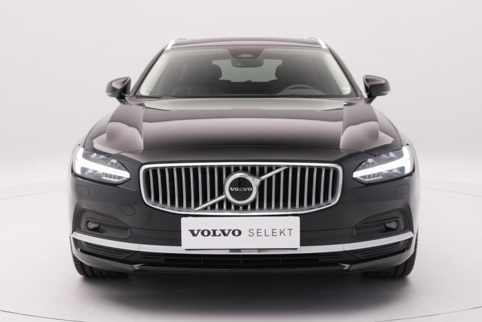 Volvo V90 B4 ULTIMATE BRIGHT REZERVACE