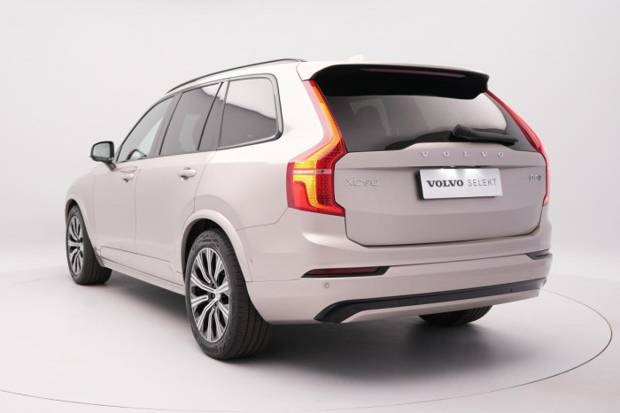 Volvo XC90 B5 AWD PLUS DARK REZERVACE