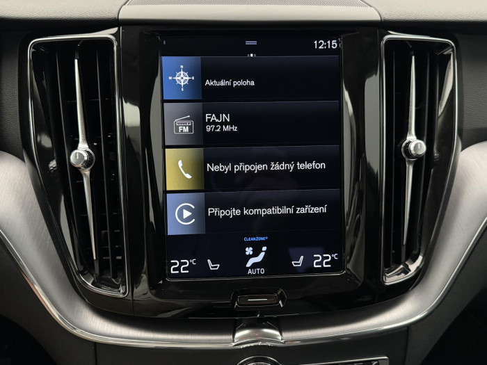 Volvo XC60 B4 AWD MOMENTUM PRO CZ 1.maj 2.0 Momentum