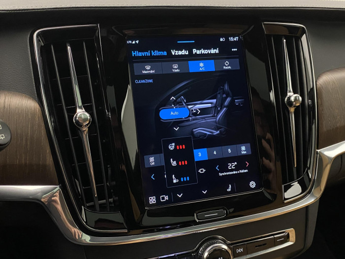 Volvo V90 CC B4 AWD ULTIMATE AUT CZ 2.0 CC CC