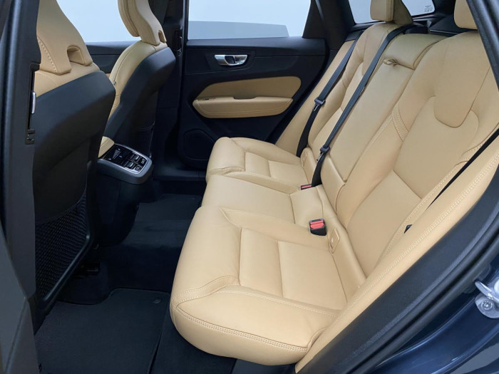 Volvo XC60 B4 AWD AUT DARK ULTIMATE