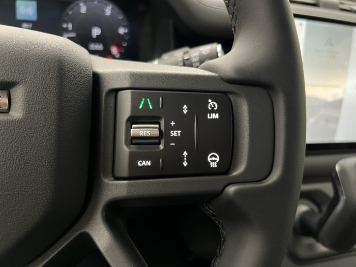 Land Rover Defender 110 D250 X-DYNAMIC SE AWD Aut 3.0 d Dynamic SE