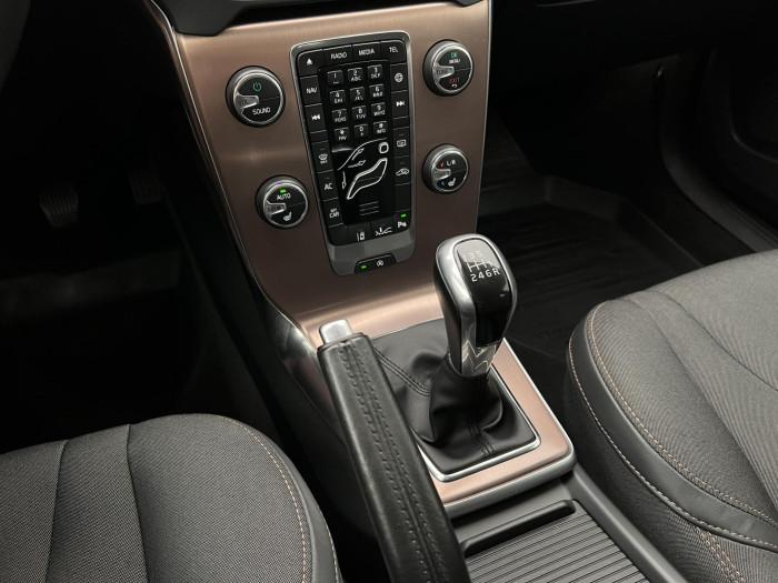 Volvo V40 CC D3 MOMENTUM 2.0 d CC CC Momentum