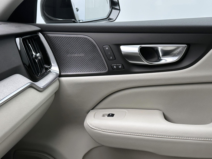 Volvo V60 B4 AUT BRIGHT PLUS