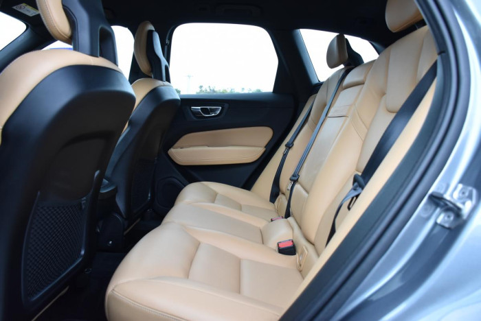 Volvo XC60 D4 AWD INSCRIPTION REZERVACE 2.0 d
