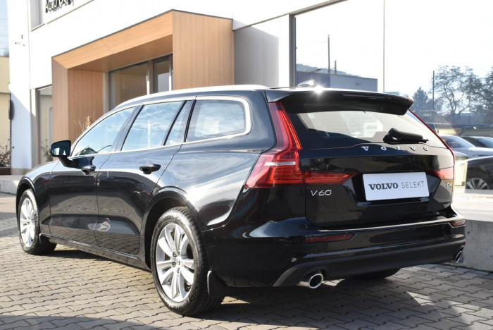 Volvo V60 B4 MOMENTUM REZERVACE 2.0 Momentum