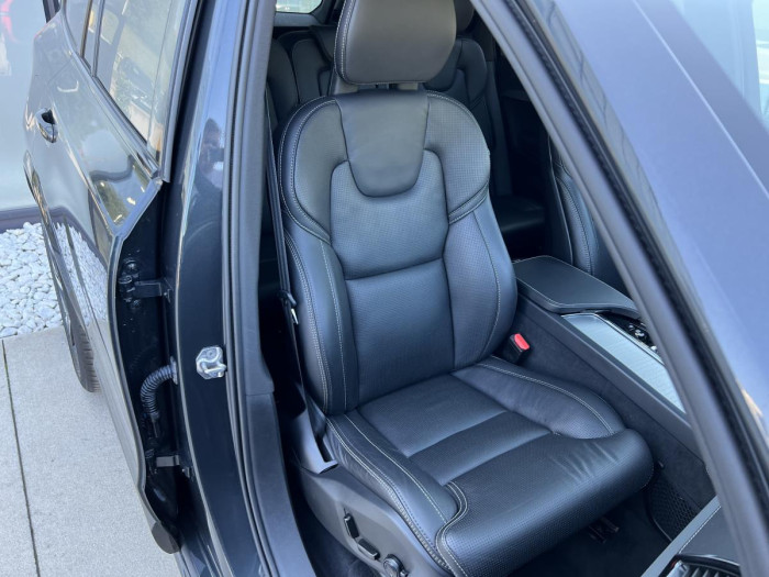 Volvo XC90 T8 AWD R-DESIGN 7MÍSTNÁ Aut