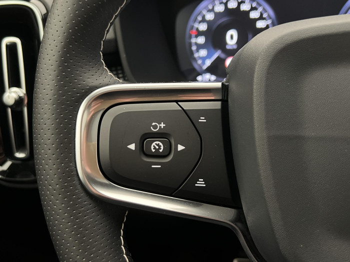 Volvo XC40 T3 R-DESIGN