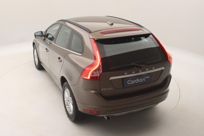 Volvo XC60 D3 MOMENTUM AUT CZ  REZERVACE 2.0 d Momentum