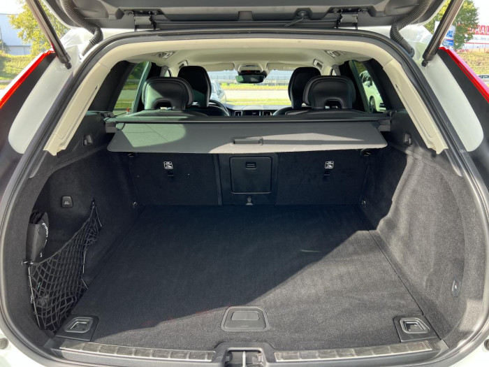 Volvo XC60 B4 AWD MOMENTUM Aut 1.maj. 2.0 Momentum