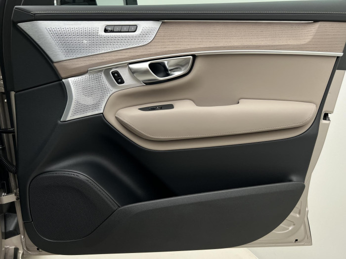 Volvo XC90 T8 AWD RECHARGE ULTRA DARK AUT
