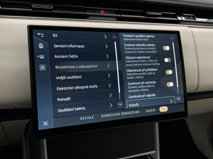 Land Rover Range Rover P550e AUTOBIOGRAPHY AWD AUT CZ