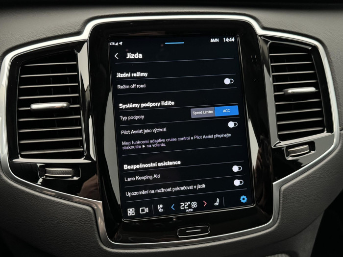 Volvo XC90 B5 AWD PLUS BRIGHT REZERVACE