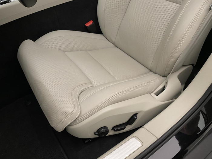 Volvo V60 CC B5 AWD ULTIMATE REZERVACE 2.0 CC CC