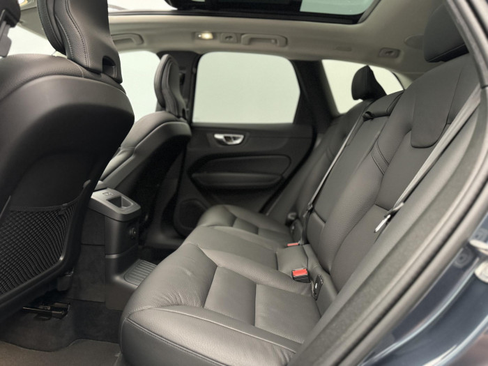 Volvo XC60 T6 AWD RECHARGE PLUS DARK