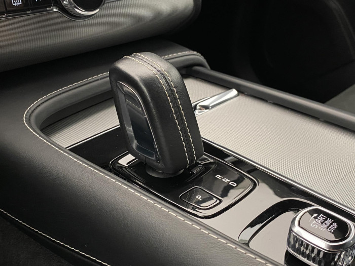 Volvo XC90 B5 AWD R-DESIGN AUT CZ