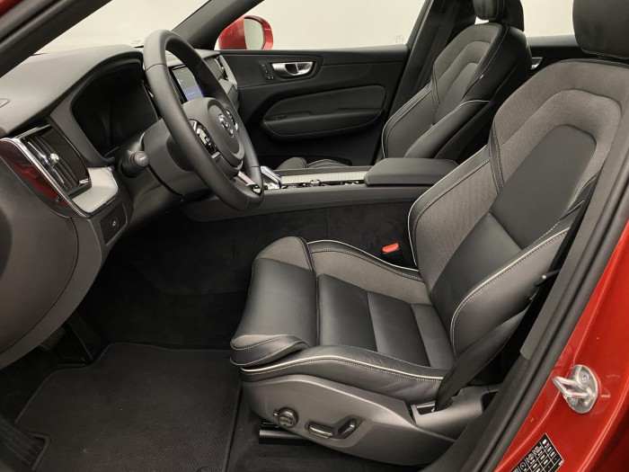 Volvo XC60 B4 PLUS BRIGHT AUT REZERVACE 2.0 Plus