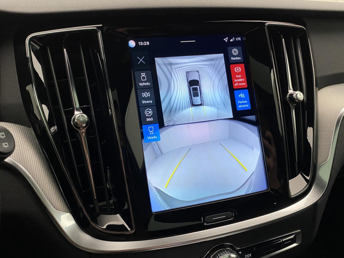 Volvo V60 B4 AUT DARK PLUS