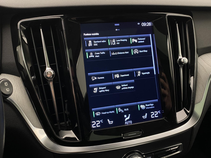 Volvo V60 CC B4 AWD MOMENTUM AUT 2.0 CC CC Momentum