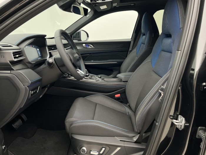 Lynk & Co 01 PHEV DCT AUT 1.maj.