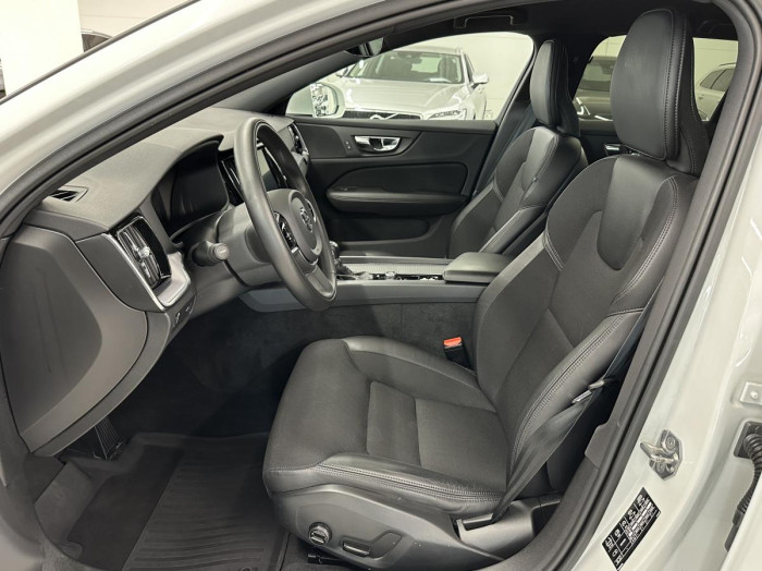 Volvo V60 T5 MOMENTUM POLESTAR REZERVACE 2.0 Momentum