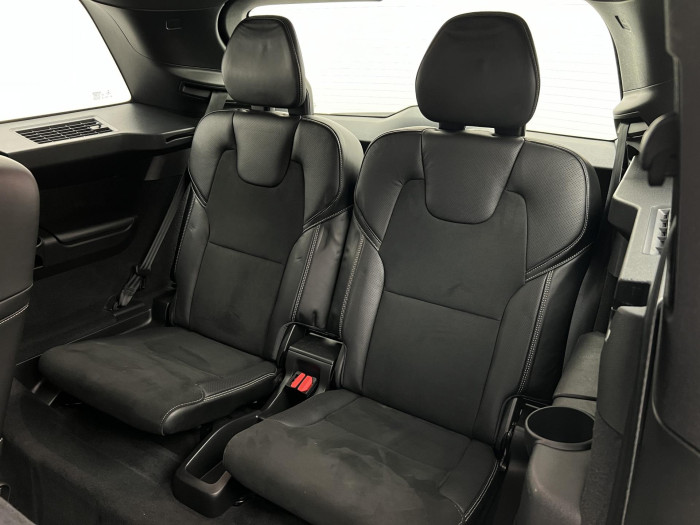 Volvo XC90 B5 AWD R-DESIGN 7MÍSTNÁ AUT CZ