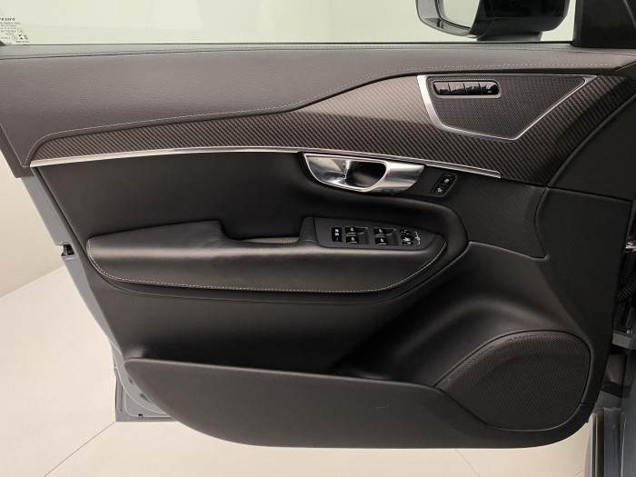 Volvo XC90 B5 AWD AUT R-DESIGN 7míst