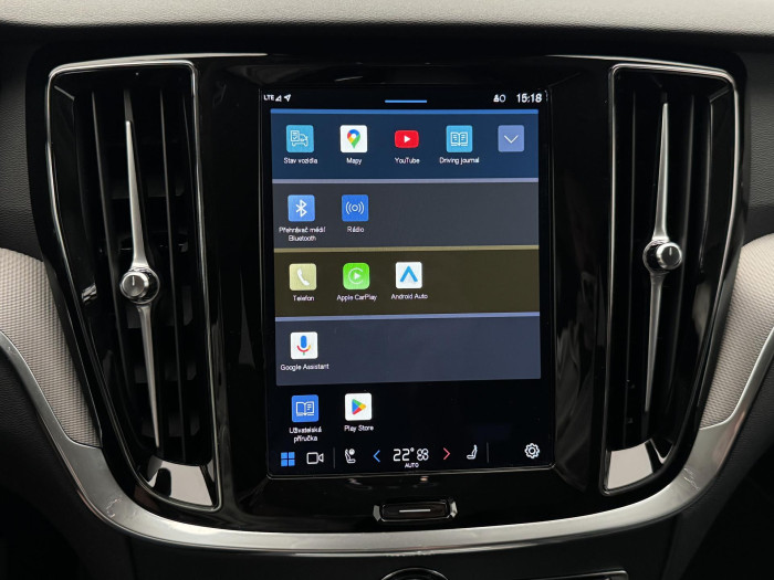 Volvo V60 B4 PLUS DARK AUT 1.maj.