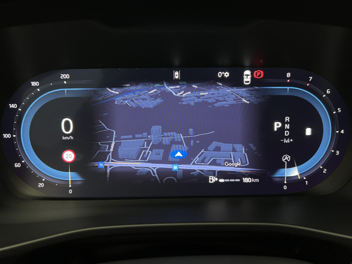 Volvo XC40 B3 PLUS DARK AUT CZ