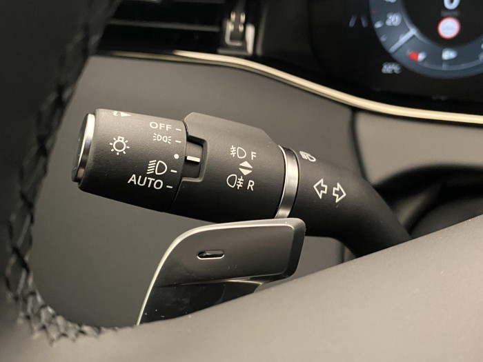 Land Rover Range Rover Evoque D165 R-DYNAMIC SE  AWD AUT 2.0 d Dynamic SE