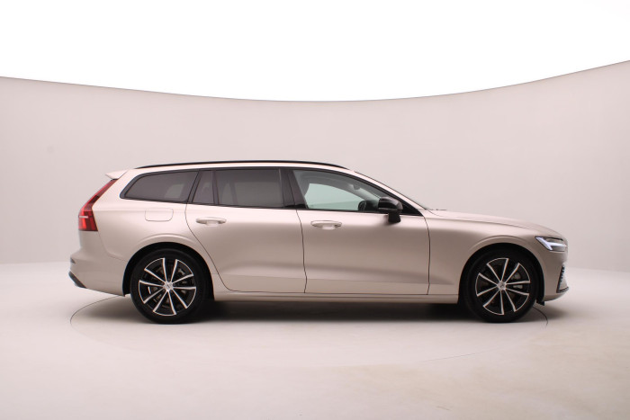 Volvo V60 T6 AWD PLUG-IN DARK PLUS CZ