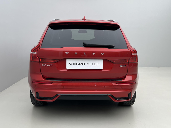 Volvo XC60 B4 AWD PLUS DARK AUT 1.maj.