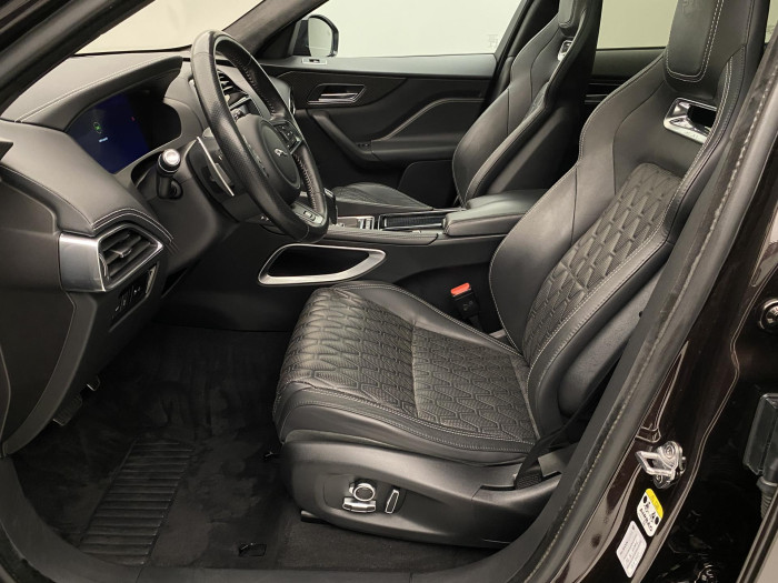 Jaguar F-Pace 5.0 V8 SVR AWD REZERVACE 5.0 V8