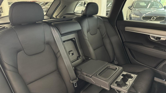 Volvo V90 B4 MOMENTUM PRO AUT 2.0 Momentum