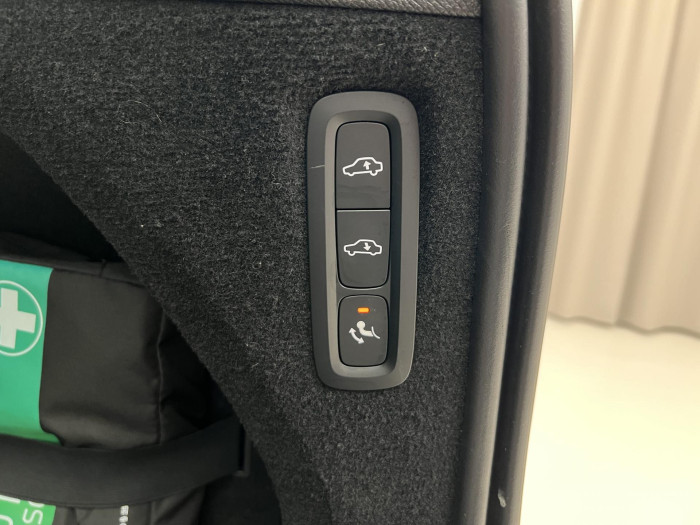 Volvo XC90 T8 AWD RECHARGE ULT. BRIGHT