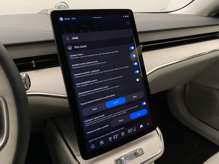 Volvo ES90 PURE ELECTRIC ULTRA