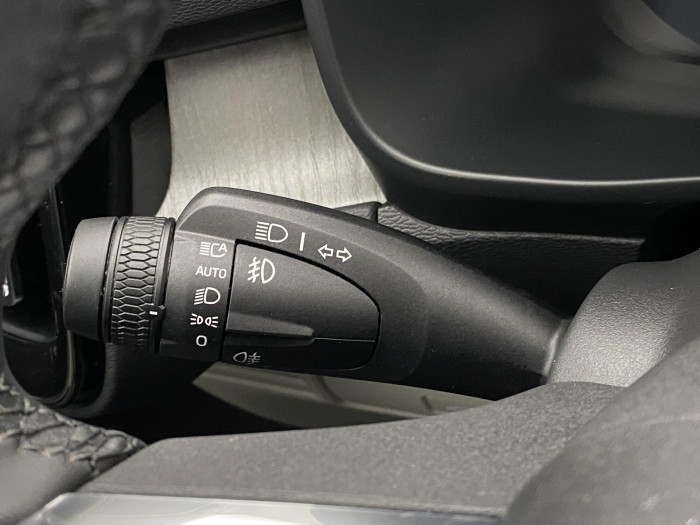 Volvo XC40 B4 DARK ULTRA AUT CZ