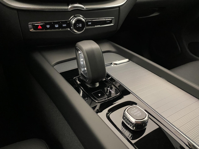 Volvo XC60 B5 AWD AUT DARK PLUS