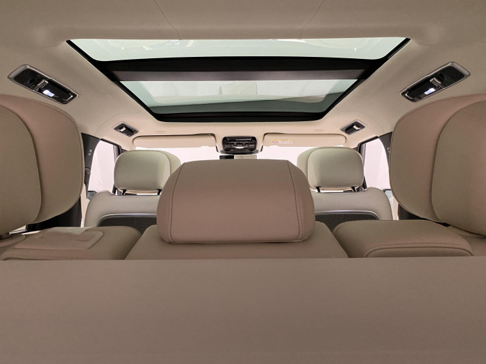 Land Rover Range Rover P550e AUTOBIOGRAPHY SWB