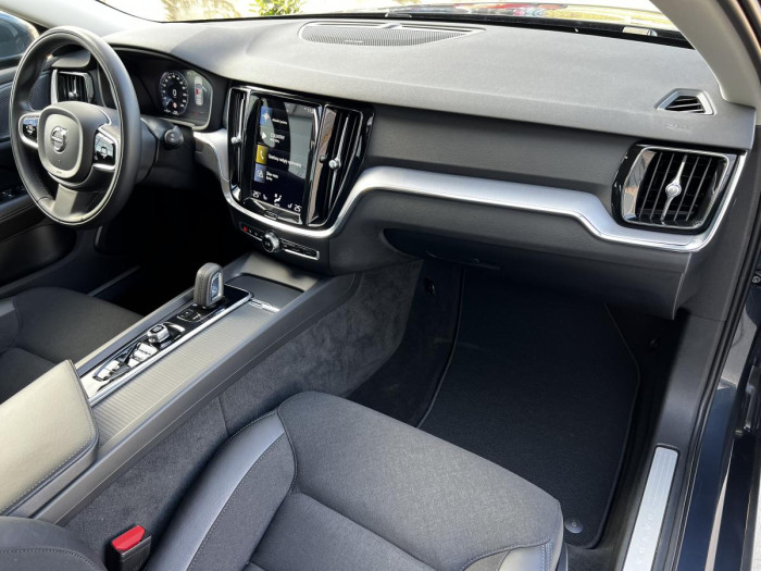 Volvo V60 B4 MOMENTUM Aut 1.maj. 2.0 Momentum