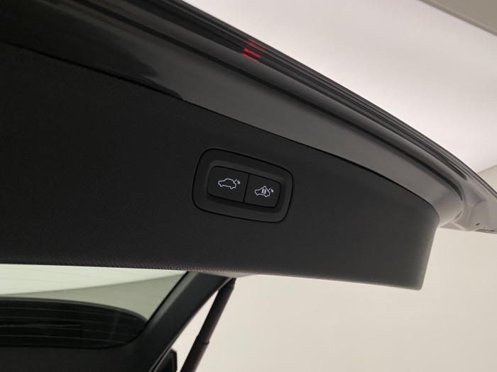 Volvo XC90 T8 AWD RECHARGE DARK PLUS 7m