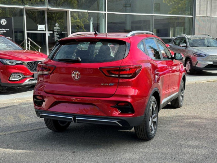 MG ZS EV EXCITE 70kWh SKLADEM!