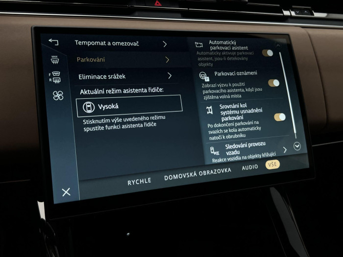 Land Rover Range Rover Sport D300 DYNAMIC SE REZERVACE 3.0 d Dynamic SE